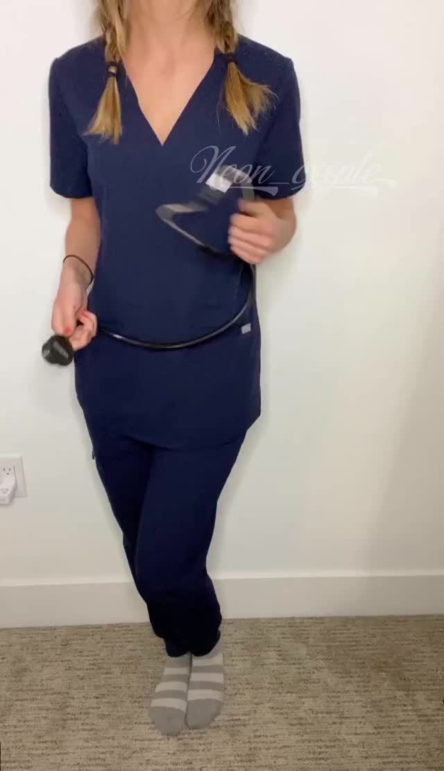 I think there’s something wrong with my stethoscope!!! ? ?‍♀️