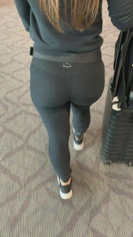 Do you like the newest addition to my yoga pants selection?