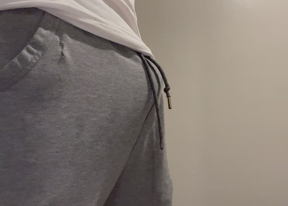 Whipping my cock out. Who wants to watch me cum (M19)