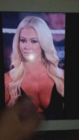 Maryse looking AWESOME