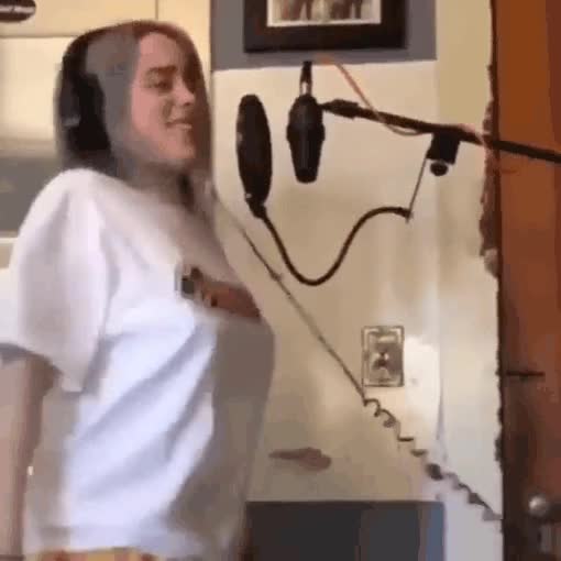 Billie Eilish Nude - www.redbled.com