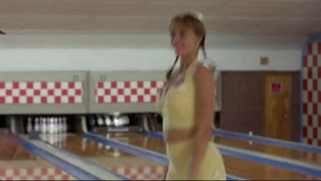 Vanessa Angel - Kingpin - slightly higher qual version, hopping in yellow outfit