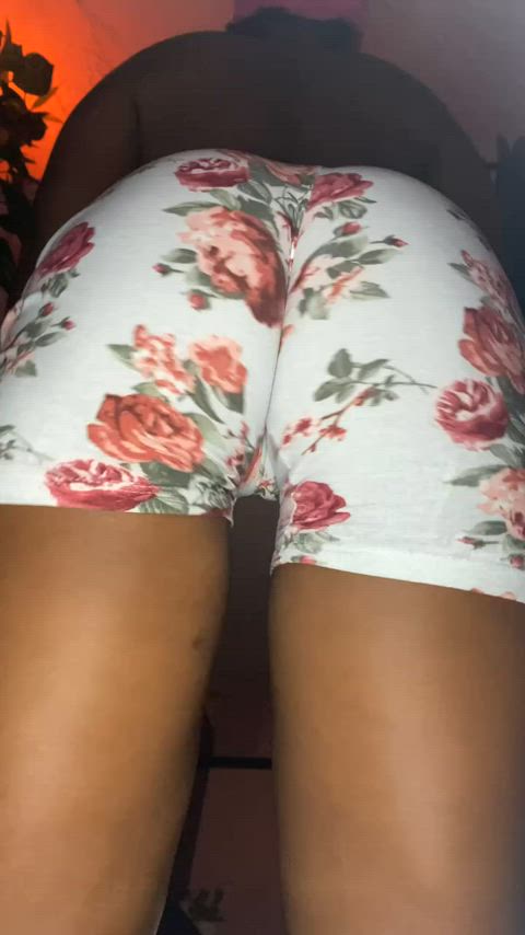 big ass shorts twerking clip
