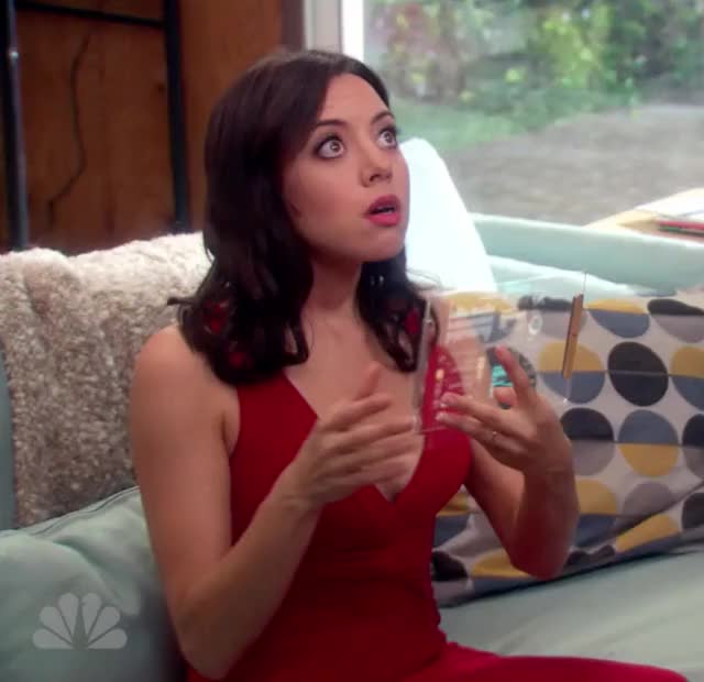 Aubrey Plaza filling out that dress