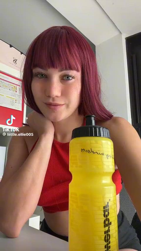 YourSweetEllie - More tiktok flashing vids on my TT likes