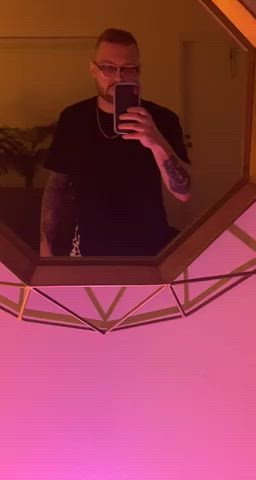 abs mirror selfie t-shirt clip