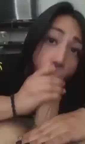 Do you know her name ? (If you can find the link of the video that would be super