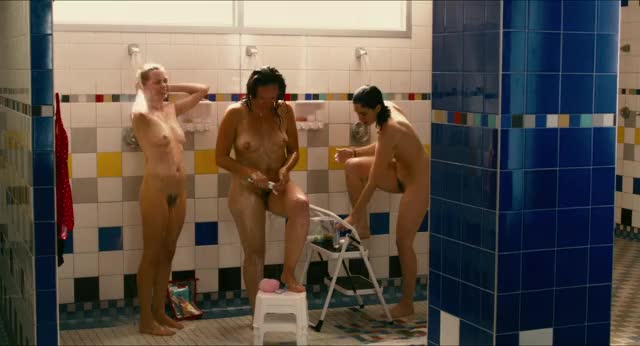 Michelle Williams nude, Sarah Silverman nude - Take This Waltz (2011)