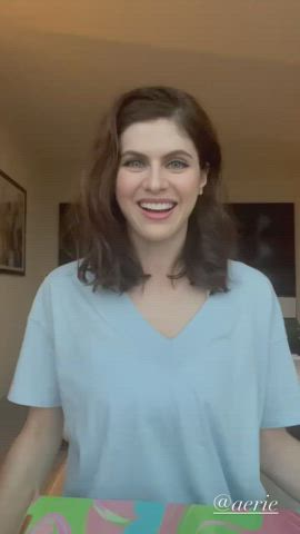 alexandra daddario big tits smile clip