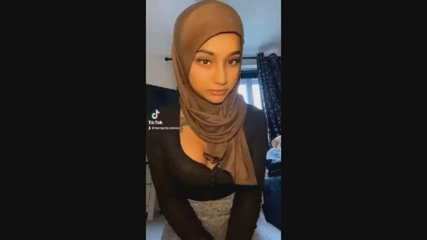 Arab BabeCock Face Fuck Hijab Riding Split Screen Porn TikTok clip