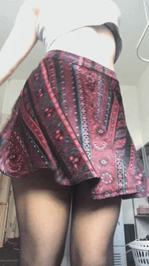 ass dancing garter belt panties upskirt sexy-lingerie undies upskirt-tease clip