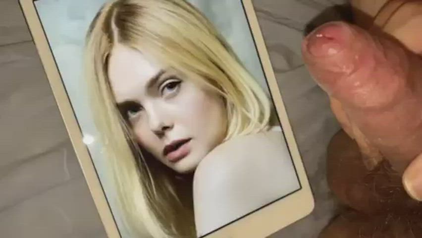 Cockslapping Elle Fanning