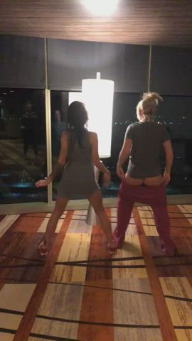 Friends Girls Hotel Naked Twerking clip