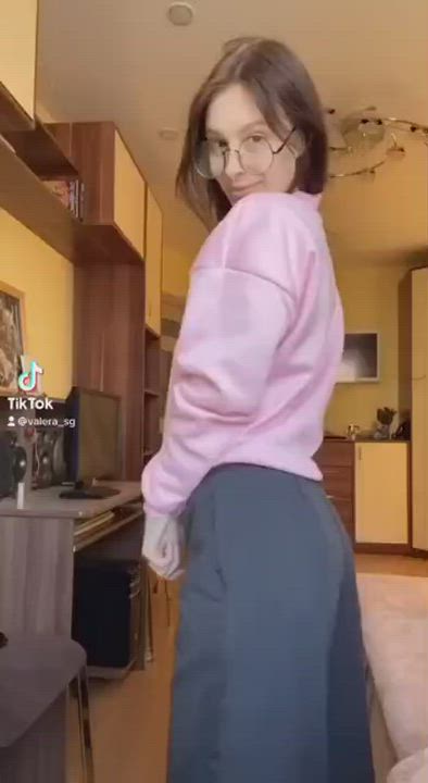 Big Tits Cute Teen clip