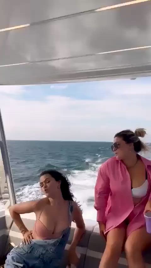 american brunette cute clip