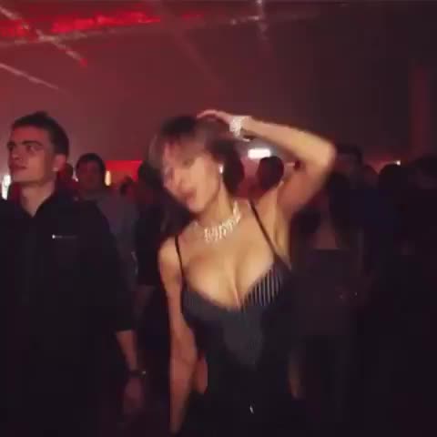 Dancing clip