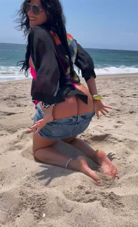 ass ass spread asshole beach big ass lapdance nipple nipples nipslip twerking clip