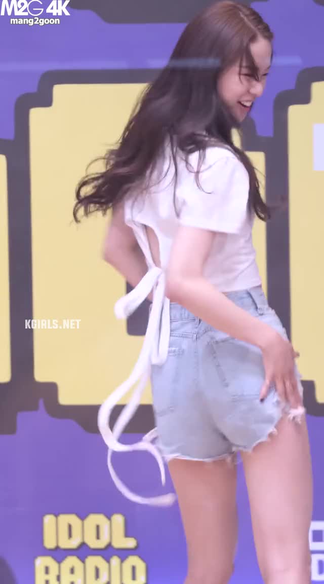 Yujin twerk