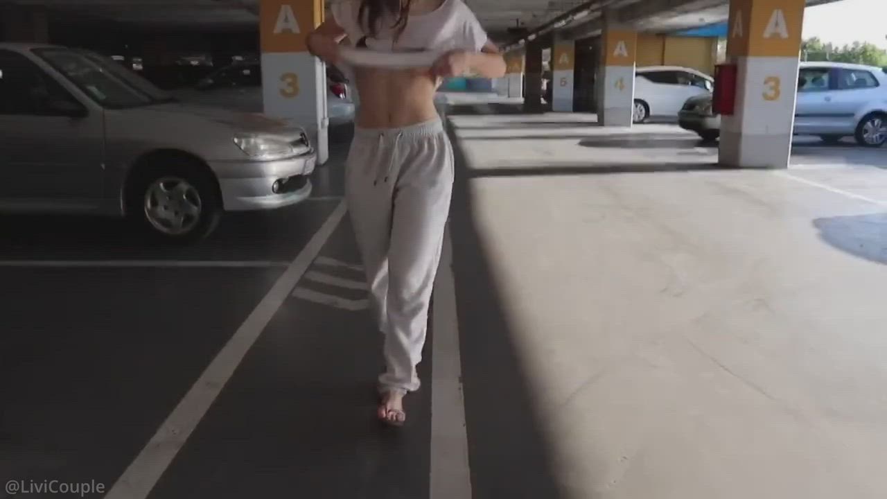 Flashing topless at the mall parking and getting caught (Livi Couple) [01:00]