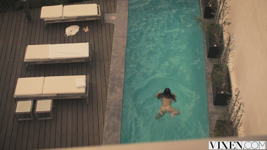 Leah Gotti Naked Pool clip