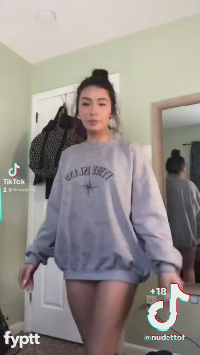 Babe Pussy Small Tits TikTok clip