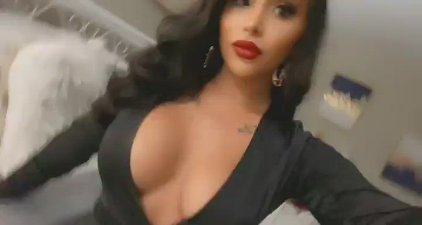 Cleavage Clothed Cute Latina Pretty Trans clip