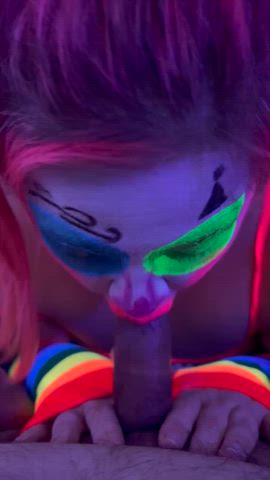 amateur blowjob clown girl clip