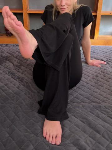 onlyfans strip striptease yoga pants clip