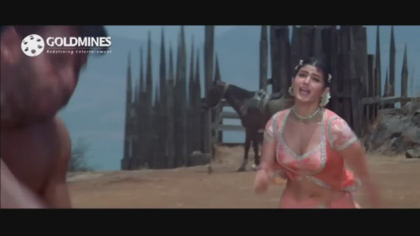 Twinkle Khanna hot scenes in Mela 2000 - 2