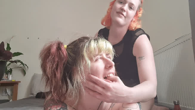 Alt Fingering Hypnosis Lesbian Submissive clip