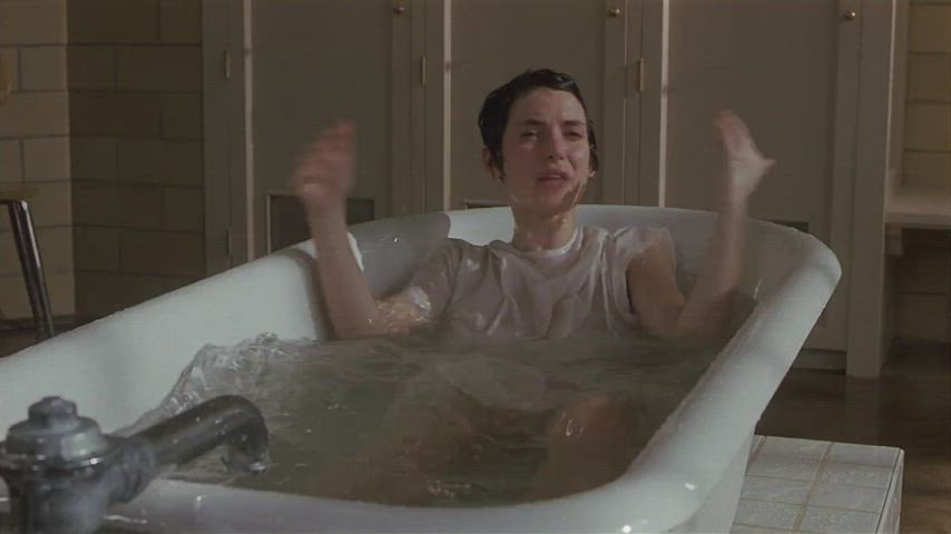 Celebrity HD Winona Ryder clip