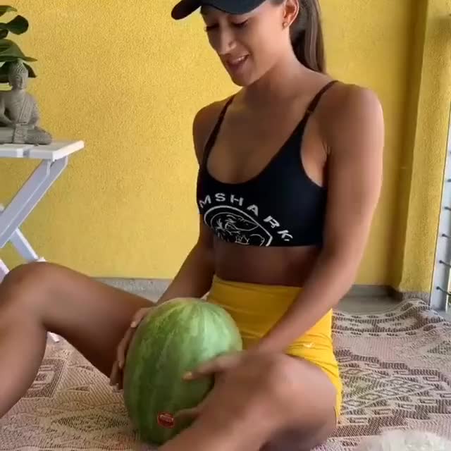 Watermelon challenge with @karinaelle