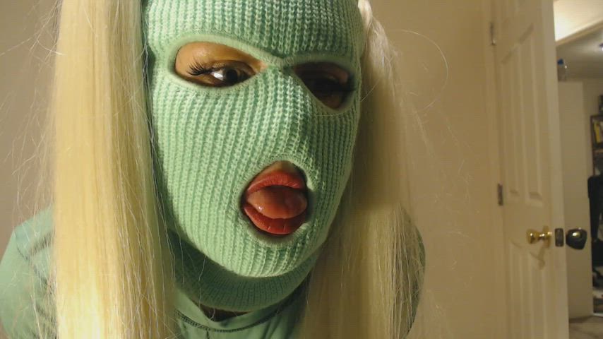 Cute Green Ski Mask :3