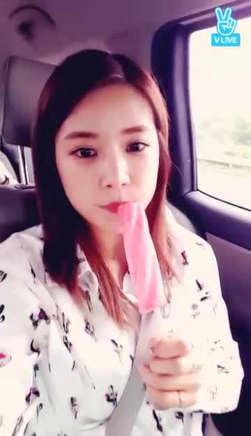 160608 에이핑크 Apink 박초롱 Chorong Eating a Popsicle Subclip (15)