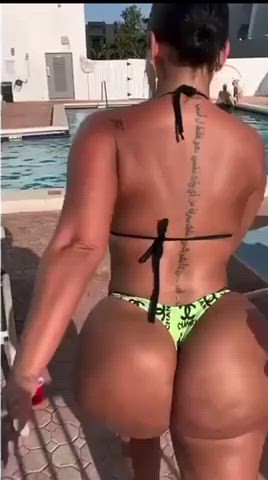 Ass jumping in pool