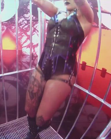 dominatrix fitness muscles muscular girl tattoo thick wrestling clip