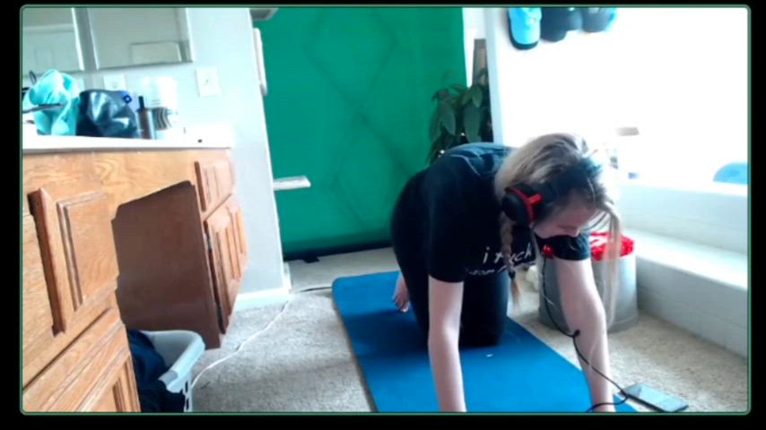 amateur ass big tits yoga yoga pants clip