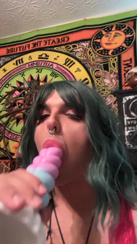 Deepthroating my dildo 🥰