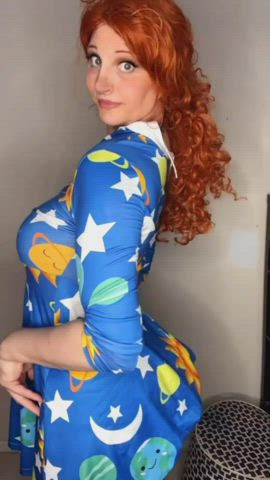 ass big ass caption censored cosplay dress humiliation jiggling redhead clip