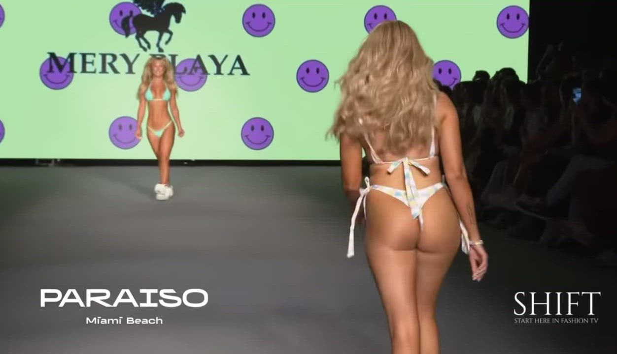 Ass Bouncing Tits Thong clip