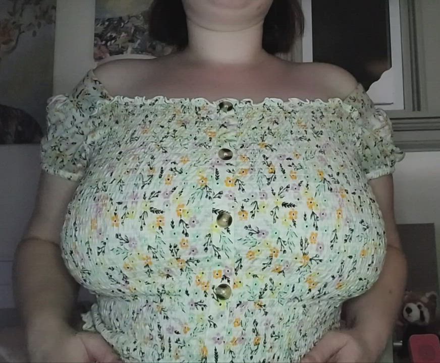 My first (recorded) titty drop!