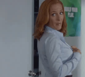 Gillian Anderson wants to see you in the back
