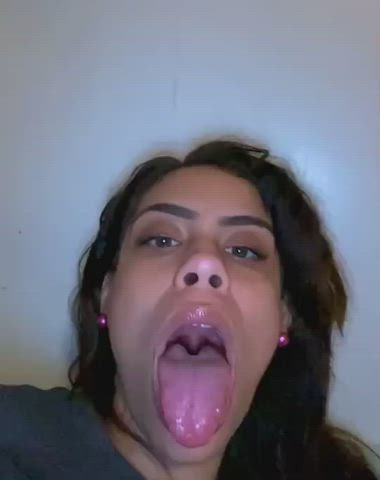 deepthroat long tongue tongue fetish clip