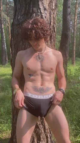 get on your knees and make my cum splash on this tree