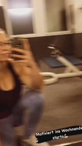 big tits busty fitness gym huge tits leggings thick workout yoga pants clip
