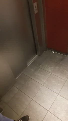 blowjob elevator threesome clip