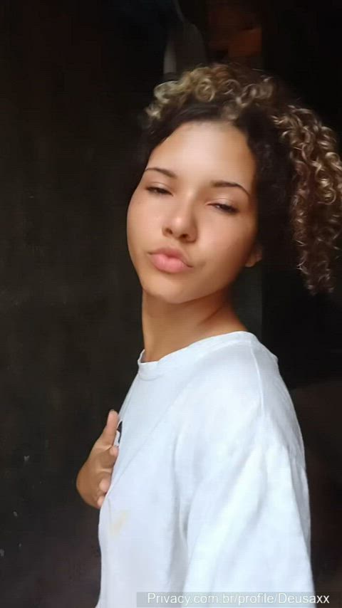 brazilian dancing sexy teen clip