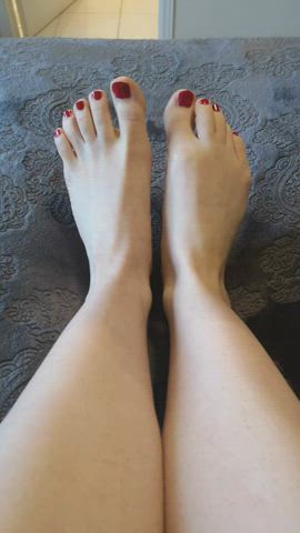 do you like my soles and painted nails