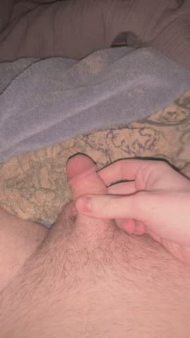 (M19) first time pissing in bed was SO hot 💦
