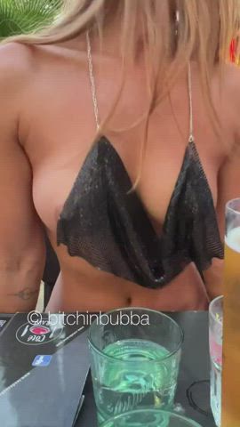 braless exhibitionist hotwife nipslip public clip